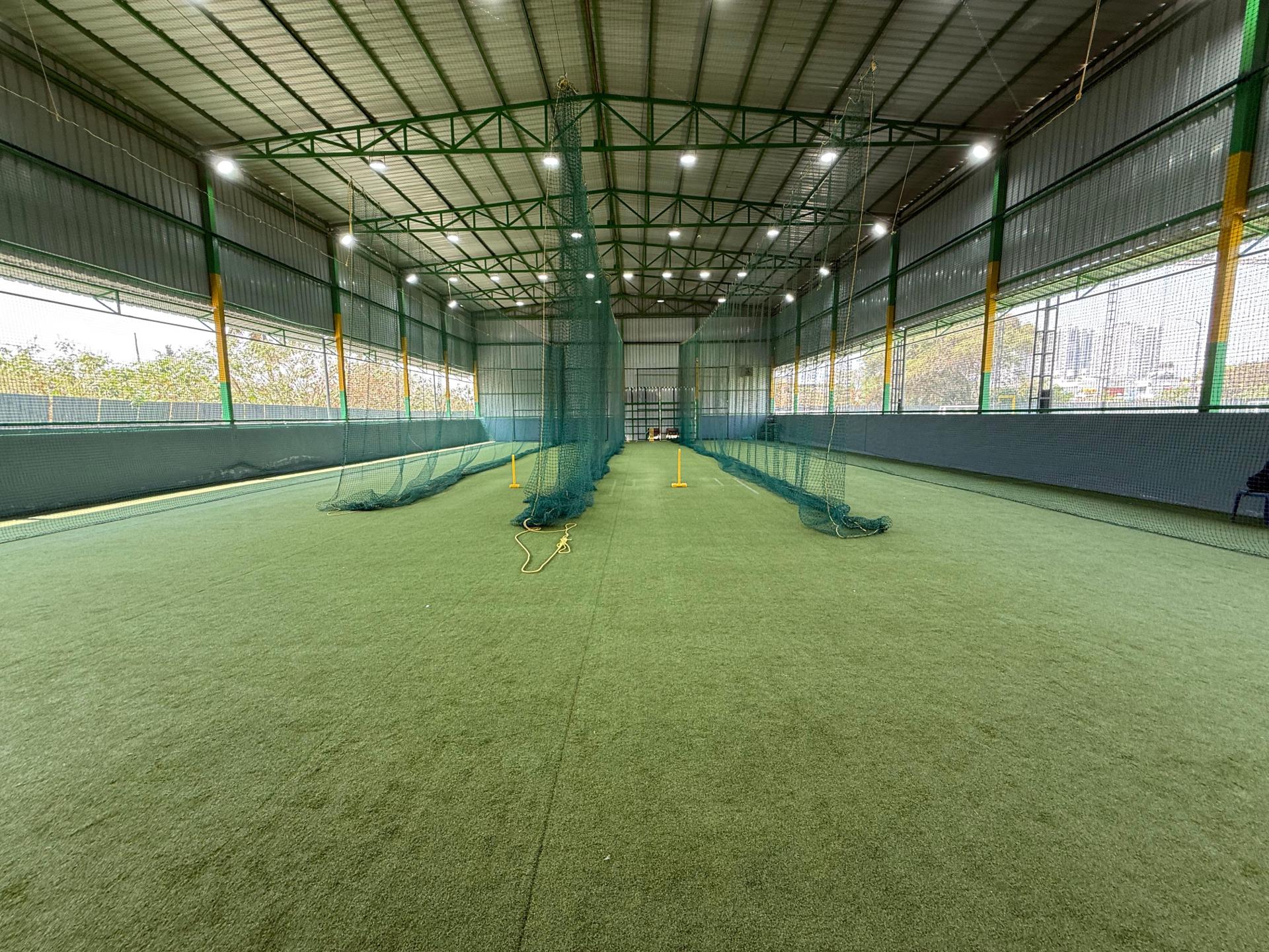 Indoor centre — side angle