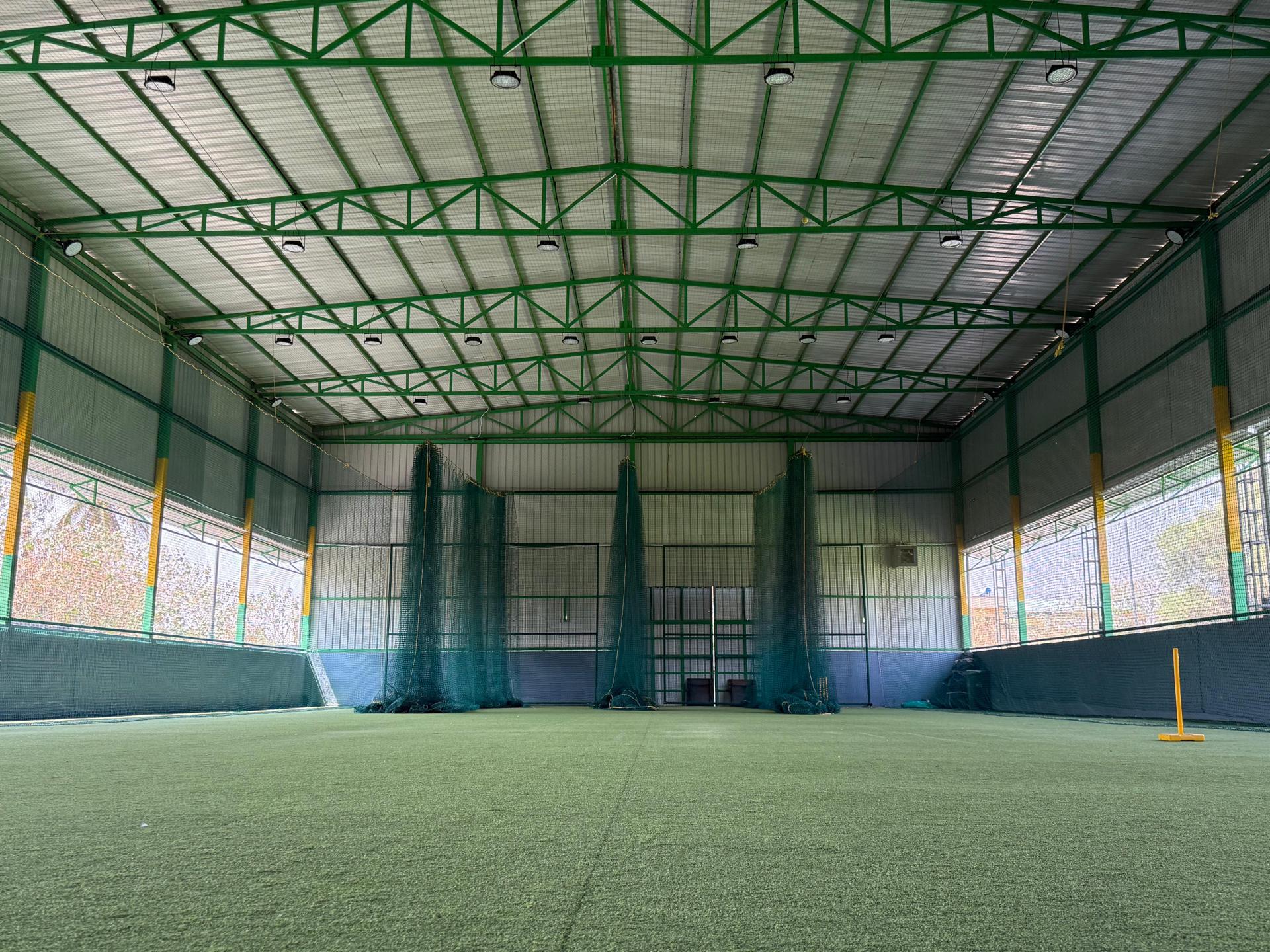 Indoor centre — centre pitch