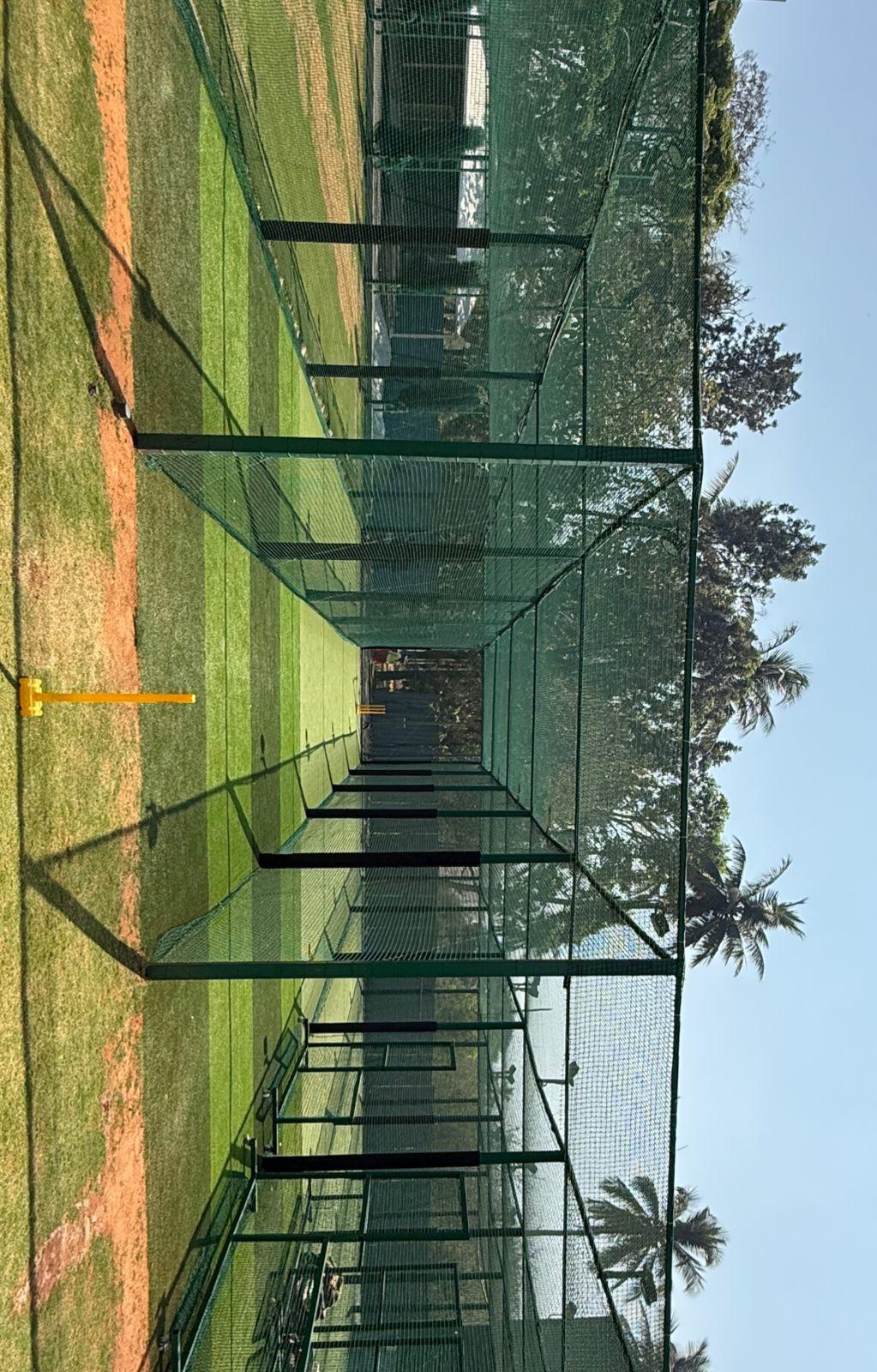 Indoor centre — right wing